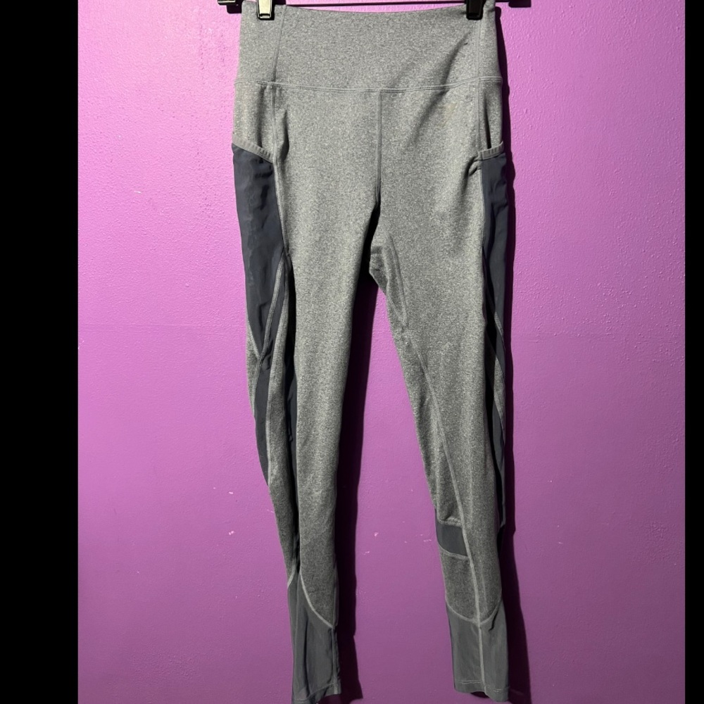 Gym Shark grey leggings with Seamless pockets and design size small